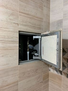 Люк под плитку Секрет 3.0 200*750 Люк под плитку Секрет 3.0 200*750